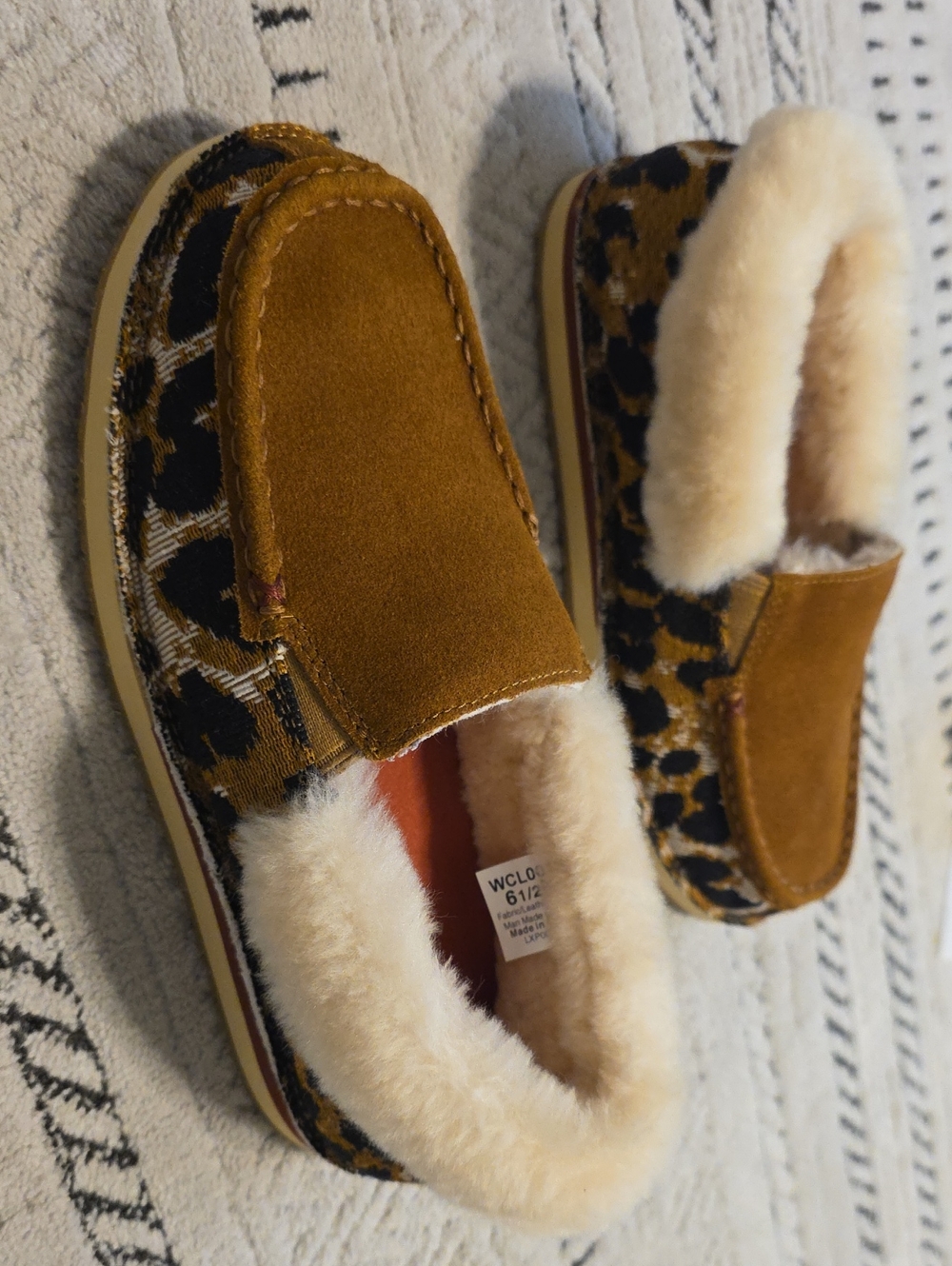NWT Twisted X Camel/Tan Suede Shearling Mule Slippers Size 6.5 - Picture 4 of 4